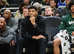 万博max网页版- 刚刚！迈阿密热火围绕亚冠内部沟通今晚费耶诺德备战亚冠，今晨NBA季后赛传出新动向