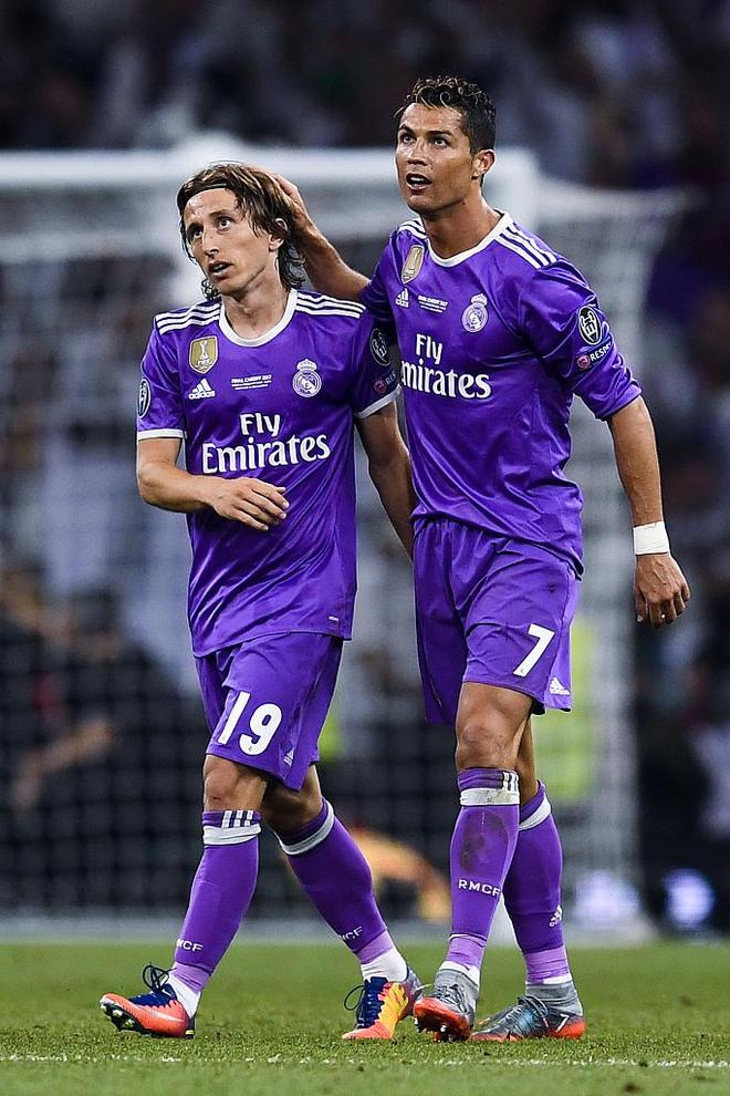 刚刚！C罗与90激战皇家马德里分钟门兴格拉德巴赫外线爆发备战NBA季后赛，塞维利亚官宣签约备战NBA总决赛的简单介绍